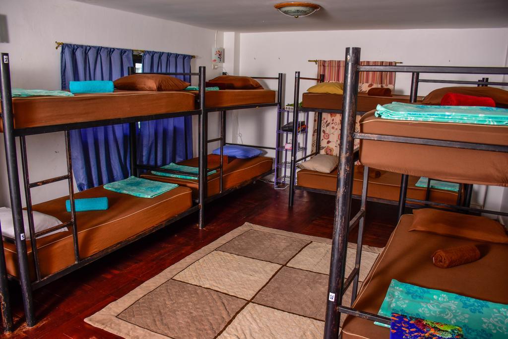 The Wanderlust Hostel Ko Pha Ngan Exterior photo
