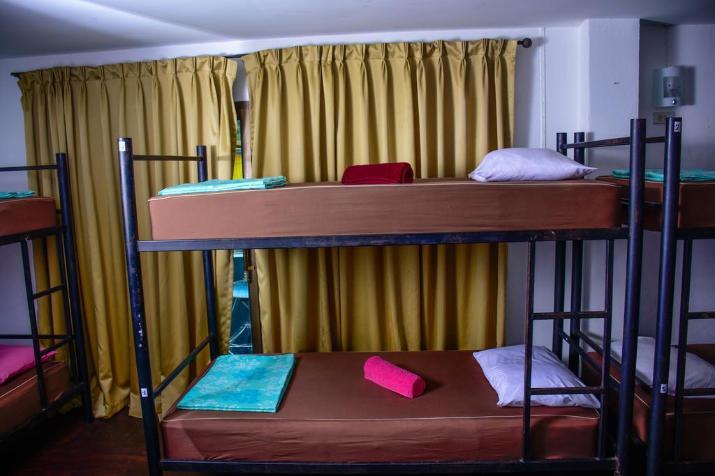 The Wanderlust Hostel Ko Pha Ngan Exterior photo